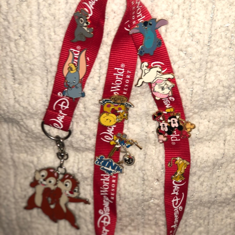 Walt Disney World Collectors Trading Pin Lanyard🐭